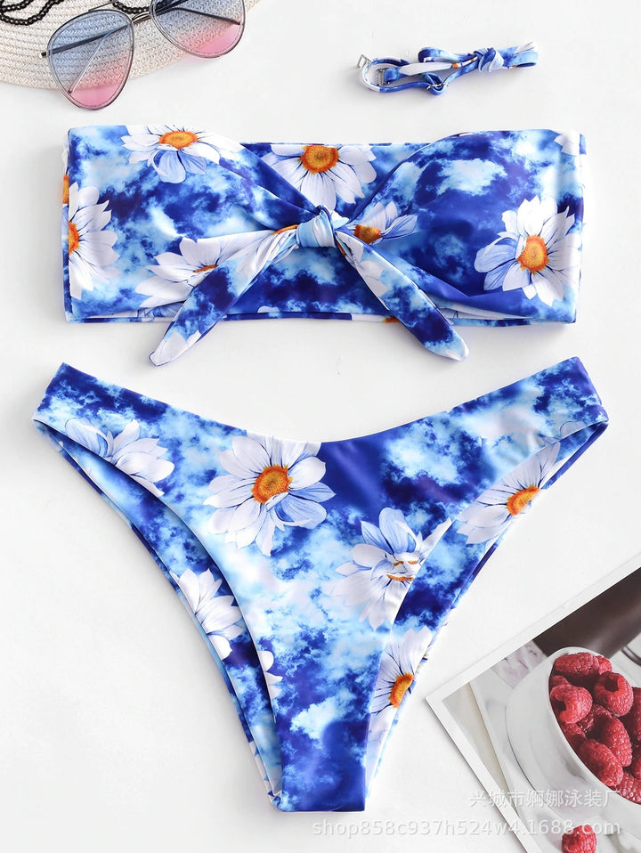 Dame bandeau-bikini med florale accenter og høj benudskæring Stilla