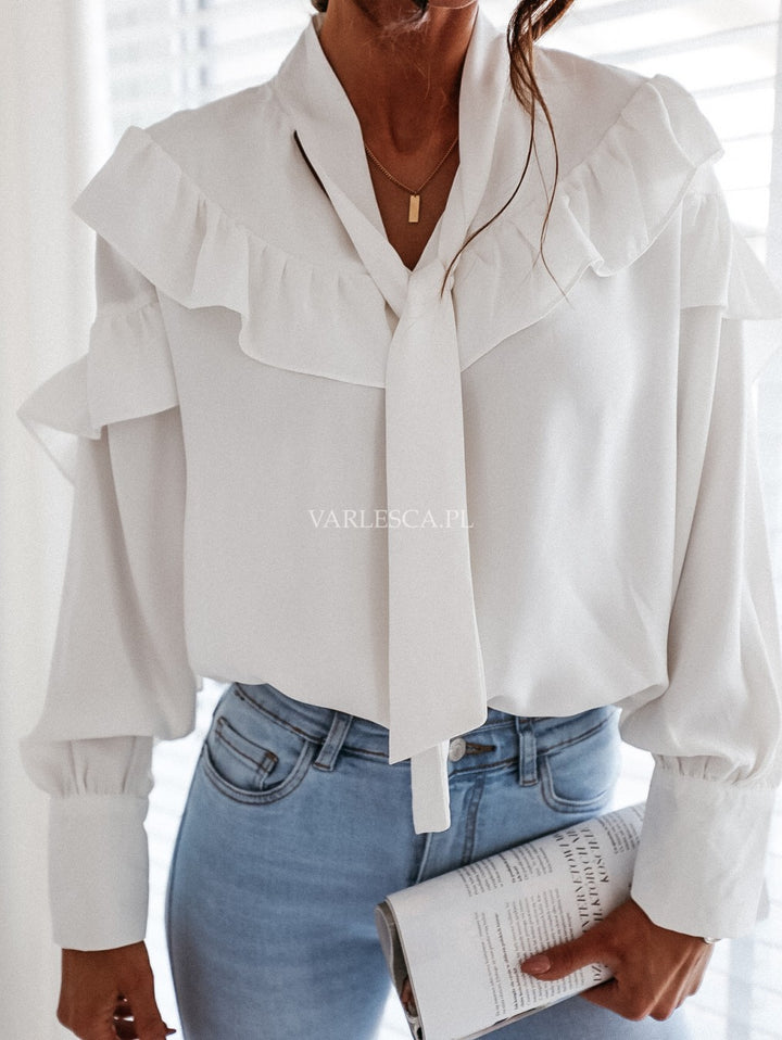 Dame elegant bluse med ruffle detaljer og sløjfe accent Stilla