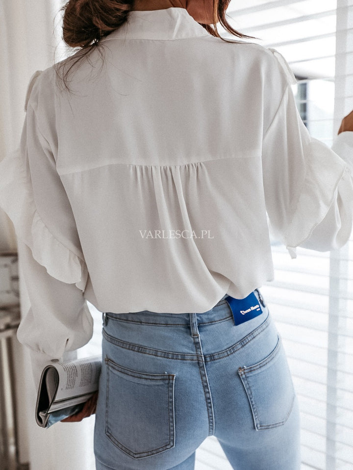 Dame elegant bluse med ruffle detaljer og sløjfe accent Stilla