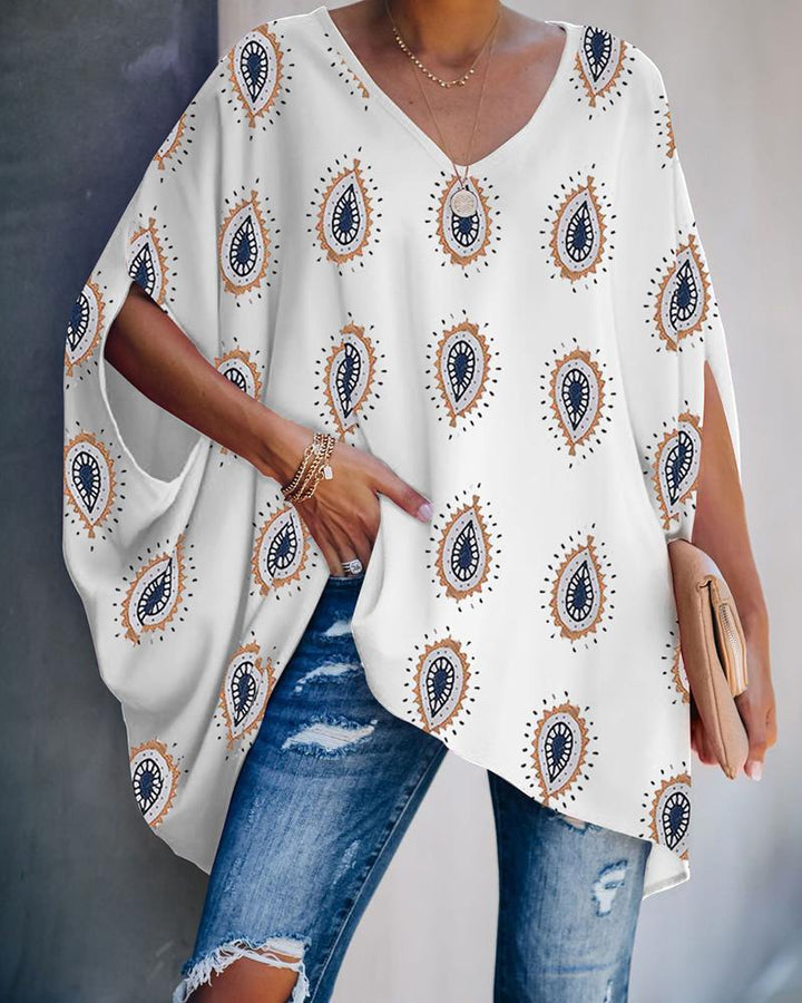 Damer afslappet oversized T-shirt med V-hals og bred pasform Stilla
