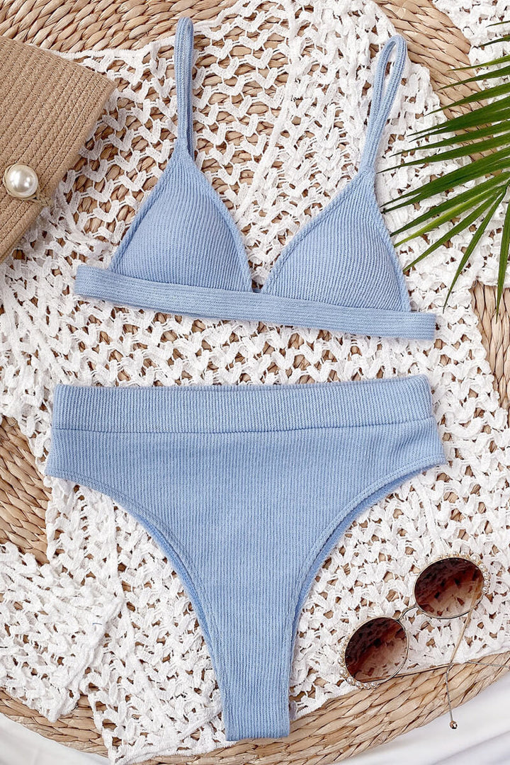 Stilla | Bikini Overdel Og String Med Struktureret Underdel