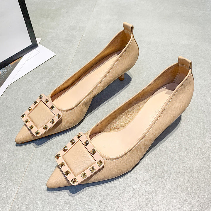 Dame elegante spids snude ballerinas med nitter accent Stilla