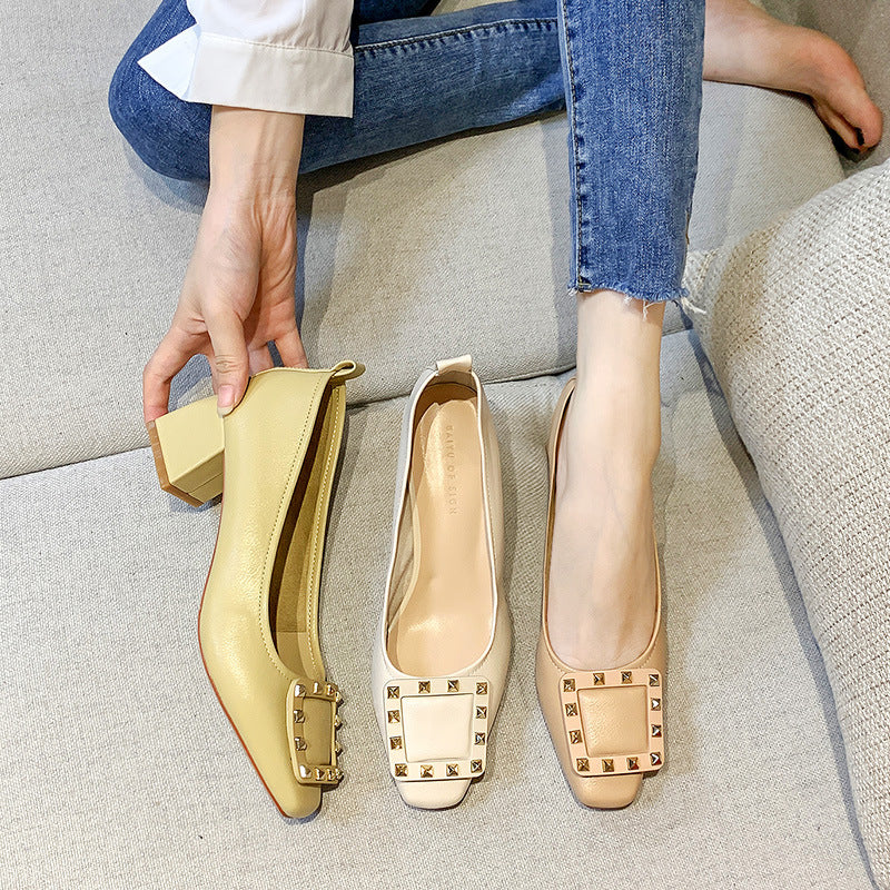 Dame elegant spids Slingback-pumper med nitter-detalje Stilla
