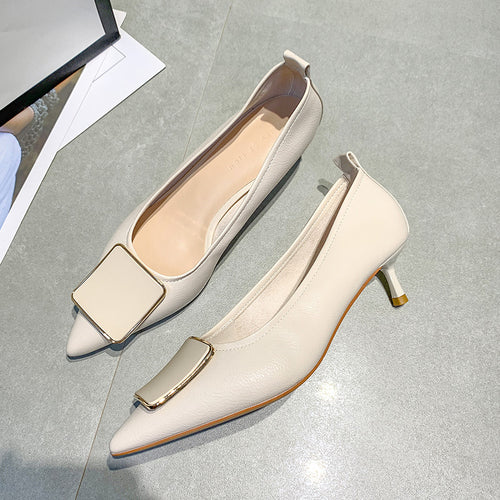 Dame slippers med spids skafte og chic metallisk accent Stilla
