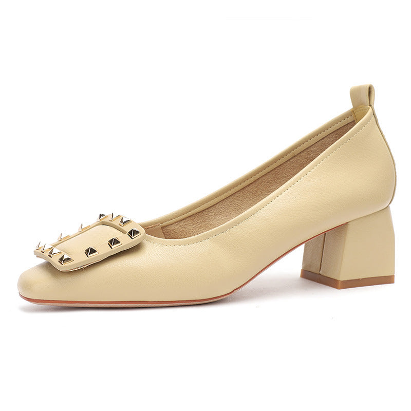 Dame elegant spids Slingback-pumper med nitter-detalje Stilla