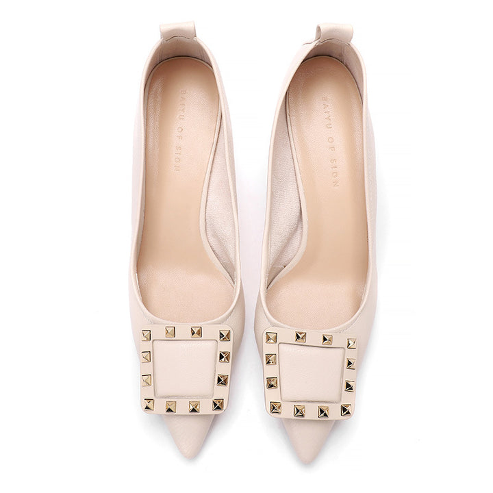 Dame elegante spids snude ballerinas med nitter accent Stilla