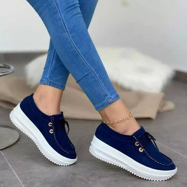 Dame Behagelige Sneakers med luksuriøst fløjlsovermateriale og sporty gummisål Stilla