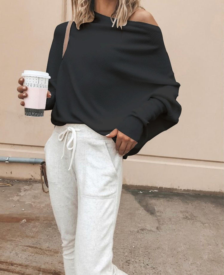 Dame afslappet sweater i off-shoulder-design Stilla