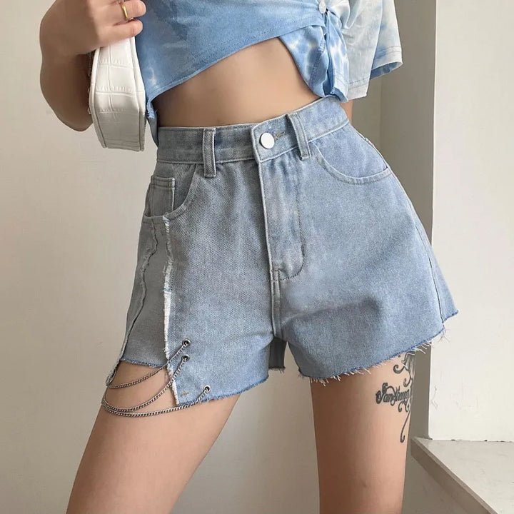 Stilla | Jeans-shorts med høj talje og kæde