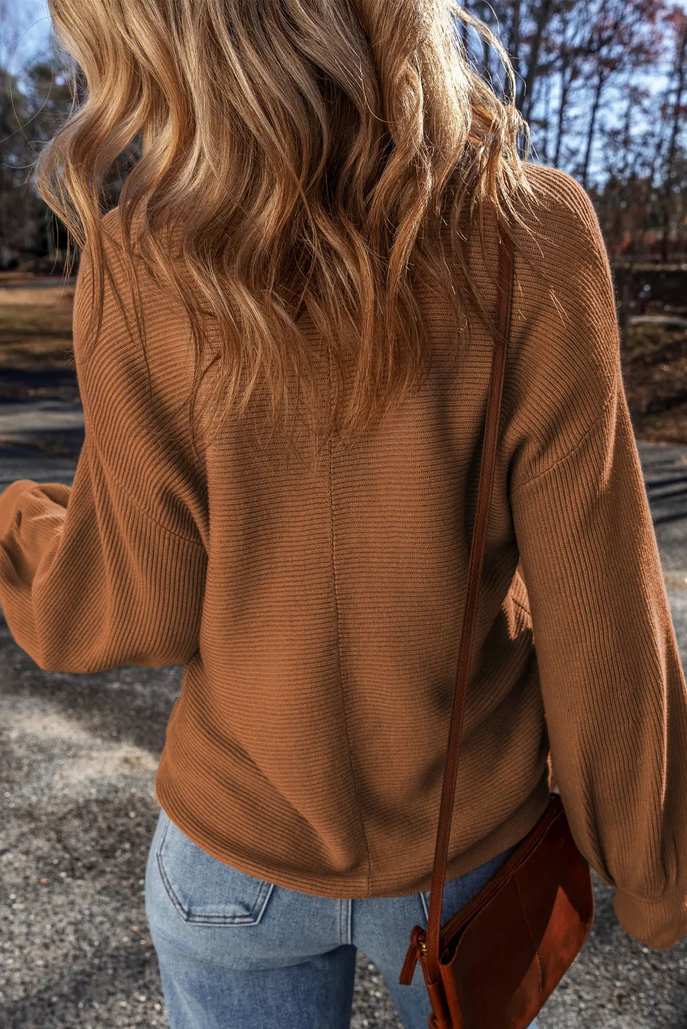 Stilla | Pullover med lange ærmer, V-hals og hængende skuldre