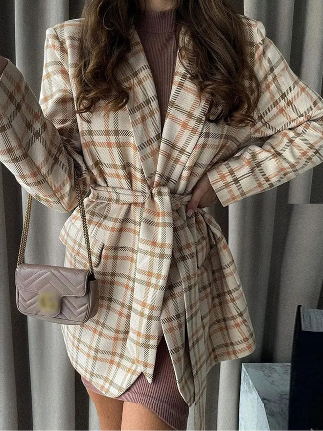 Stilla | Reverskrave Langærmet Ternet Bælte Blazer Kjole