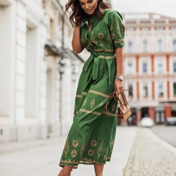 Stilla | Let Sommer Midi Kjole Med Interessant Print Til Et Elegant Look