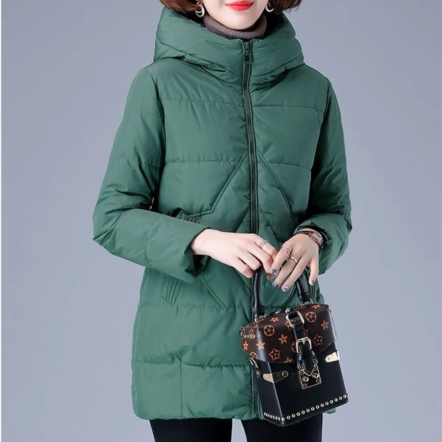Stilla | Elegant ensfarvet ribbet quilted jakke med lynlås ideel til efterår/vinter