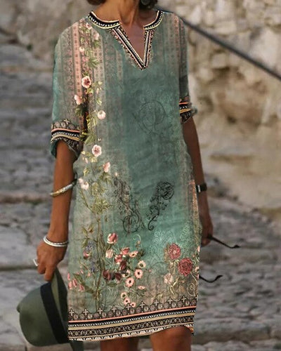 Stilla | Elegant Kort Kjole Med Blomsterprint Boho Stil Til Et Trendy Look