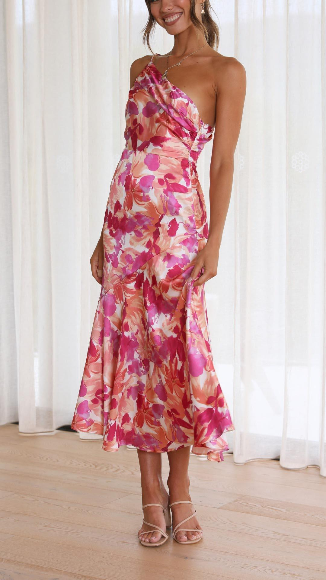 Stilla | Asymmetrisk Blomstret Satin Kjole
