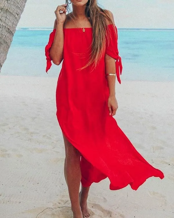 Stilla | Langt Damekjole Med Stort Side Slids, Løst og Svingende Kjole Med Off-Shoulder Design