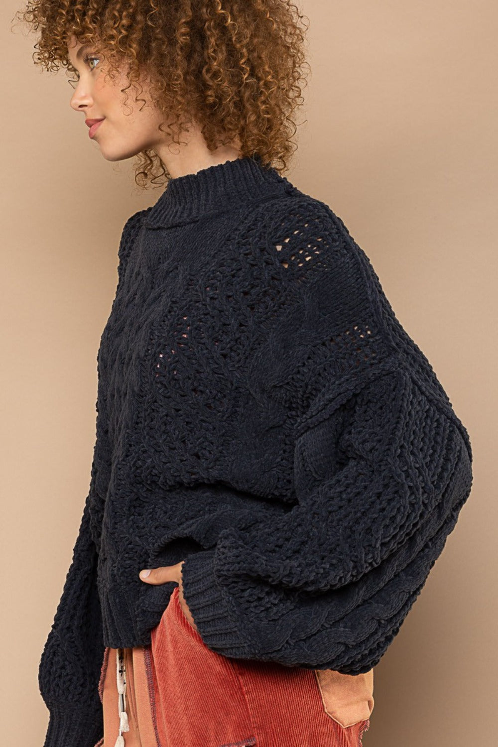Stilla | Pullover Pol Med Ståkrave og Snoet Mønster