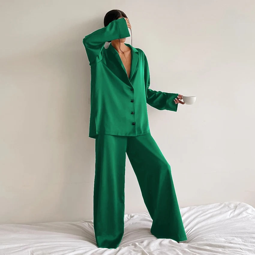 Stilla | Størrelse Seidenpyjamasæt Med Elegante Detaljer