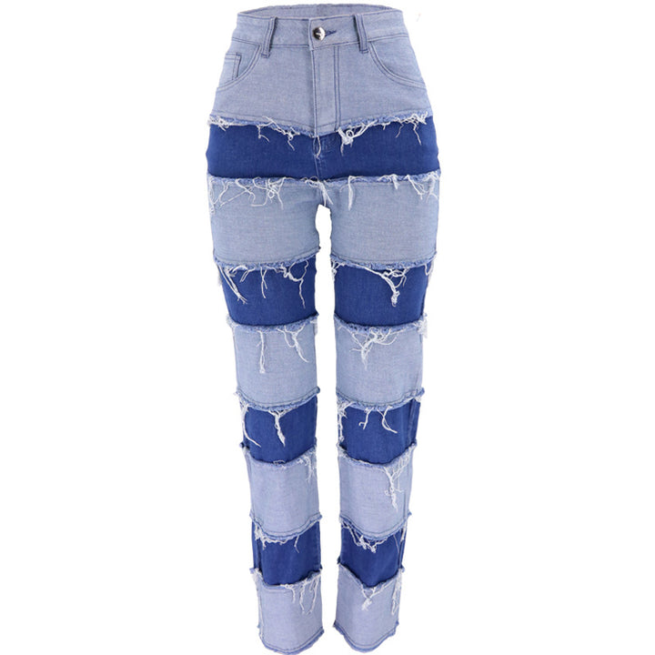 Damehøjskårne jeans i kreativt patchwork-design med franskede accenter Stilla