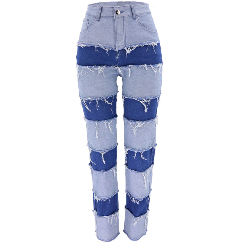 Damehøjskårne jeans i kreativt patchwork-design med franskede accenter Stilla