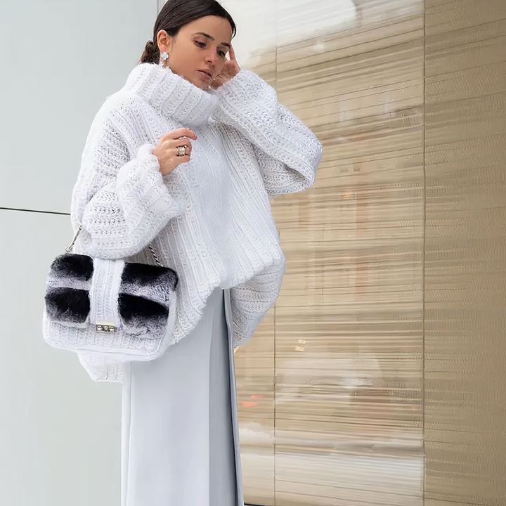 Stilla | Fuzzy Strikket Sweater
