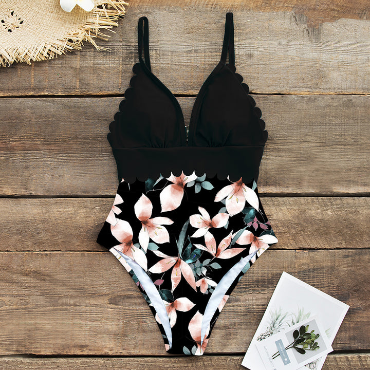 Dame one-piece badedragt med blomsterdesign og detaljeorienteret snit Stilla