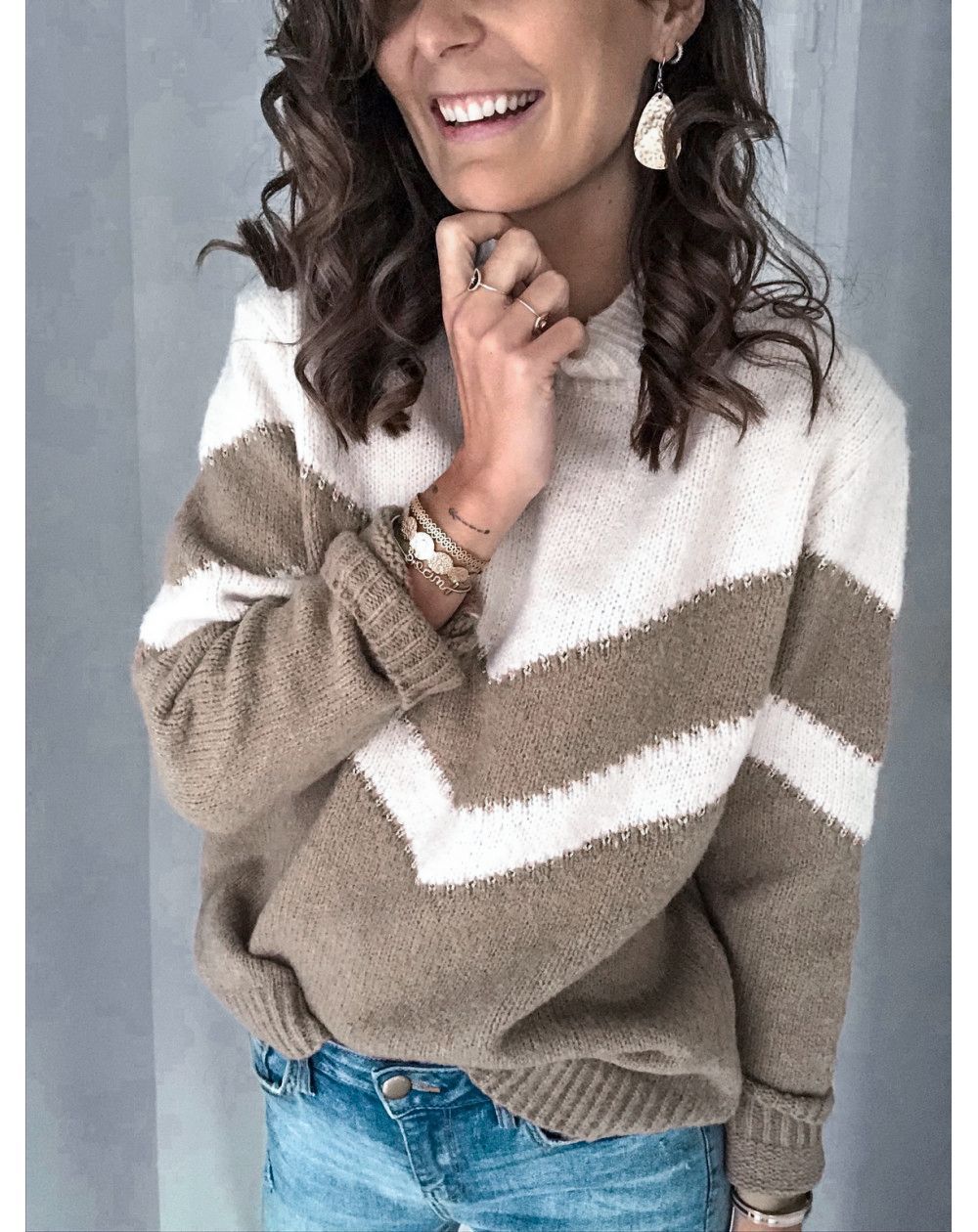Dame moderigtig strikpullover med chevron-mønster Stilla