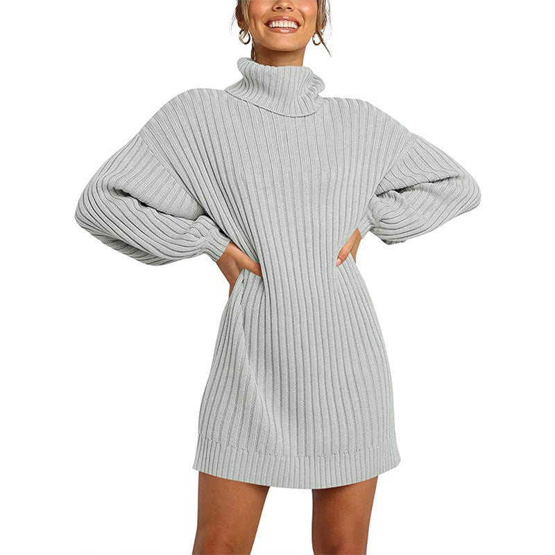 Dame strikkjole med høj krave og afslappet snit Stilla