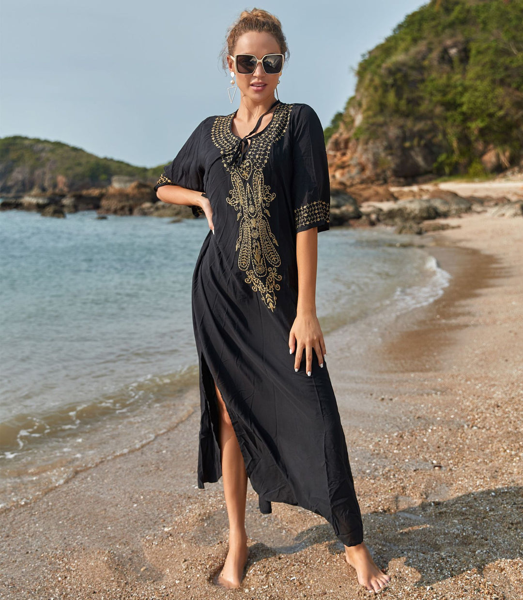 Dame Kaftan med kunstnerisk, detaljeret broderidesign og luftige ærmer Stilla