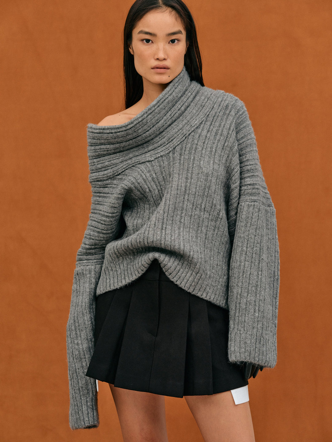 Stilla | Størrelse Plus Pasform Ribbebånd Strik Uld Off-Shoulder Design