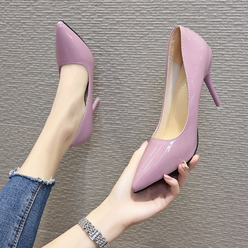 Dame elegante højhælede pumps med spids tåområde og skinnende overflade Stilla