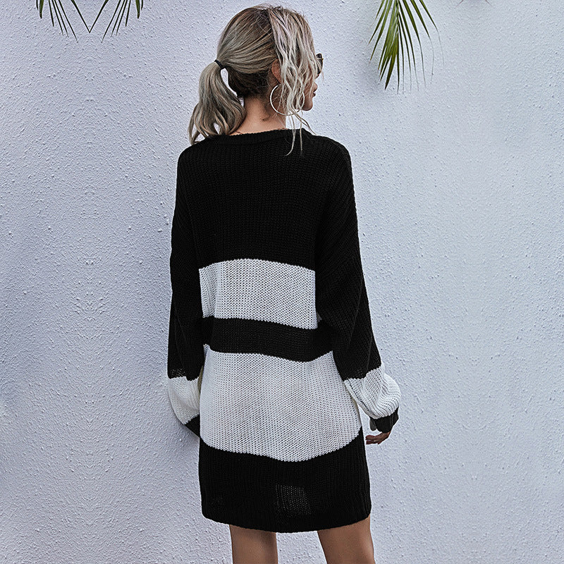 Kvindernes oversized sweaterkjole med moderigtigt blokstriber mønster Stilla