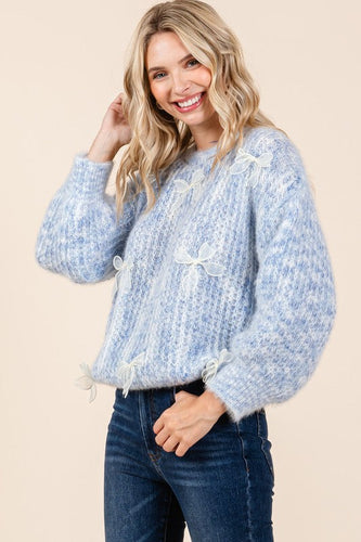 Stilla | Pullover af groft strik med broderet knude