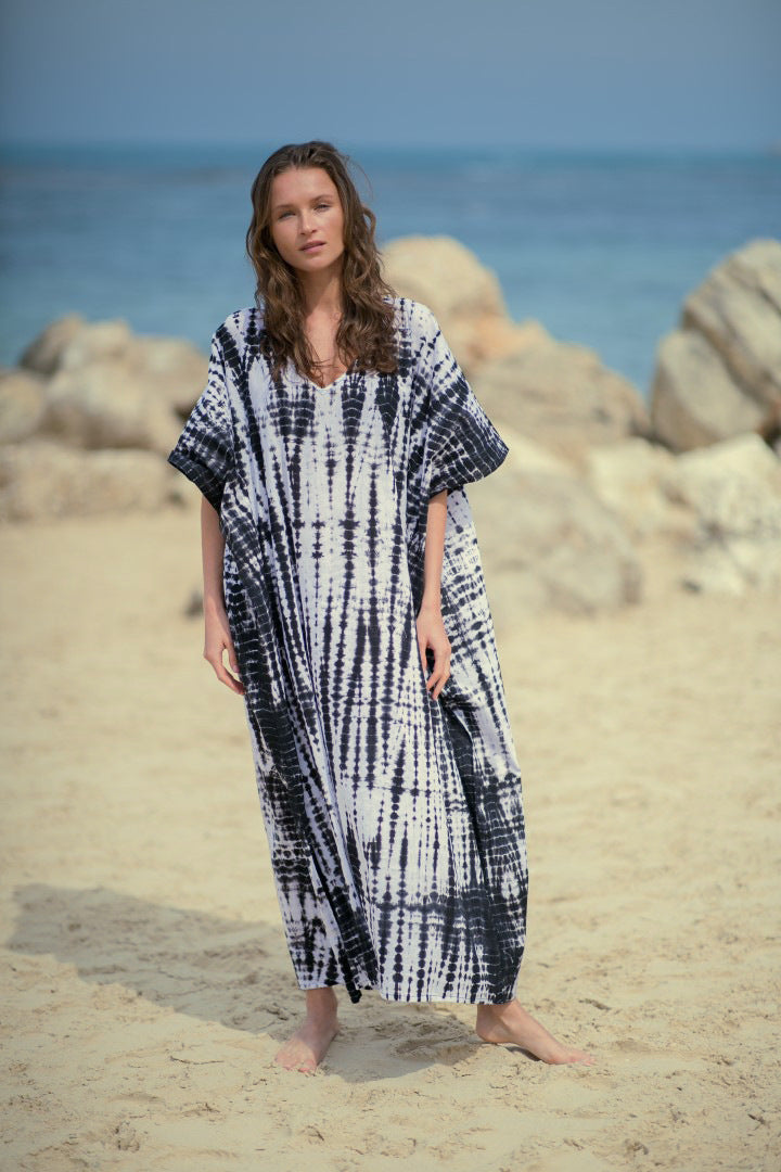Dame Kaftan med moderne Tie-Dye-mønster og bred pasform Stilla