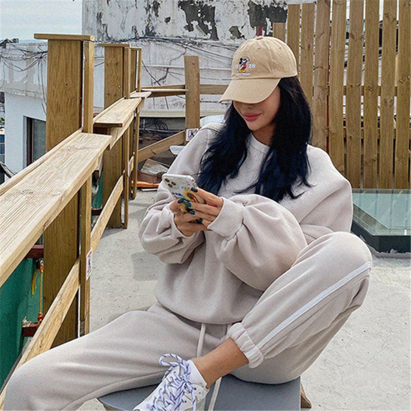 Damer komfortabel fritids sæt med oversized sweater og joggebukser Stilla