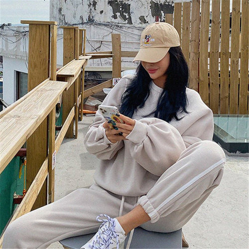 Damer komfortabel fritids sæt med oversized sweater og joggebukser Stilla