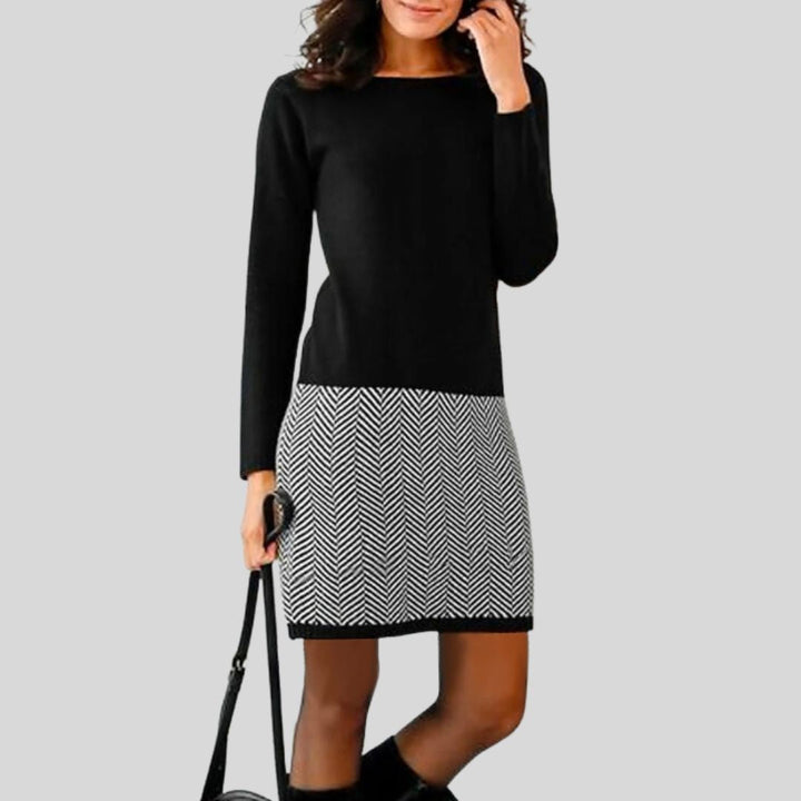 Stilla | Chic kjole med houndstooth kant