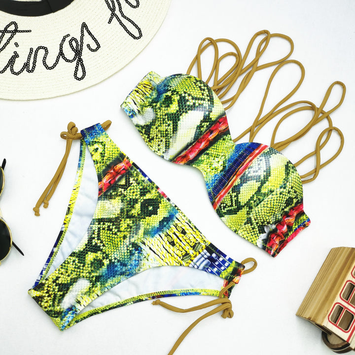 Dame Bikinisæt med raffineret snøre-design og livlige mønstre Skovae