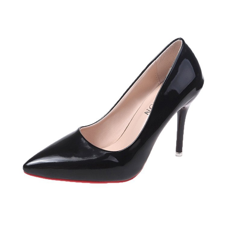 Dame High-Heel Pumps med skinnende overflade og spids design Stilla