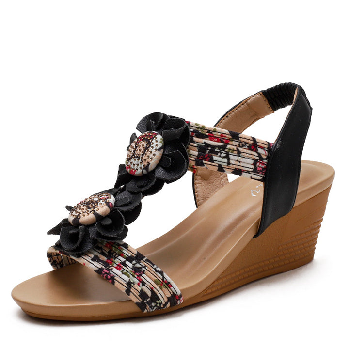Dame Wedge-sandaler med blomsteragtig accent og elastisk remdesign Stilla