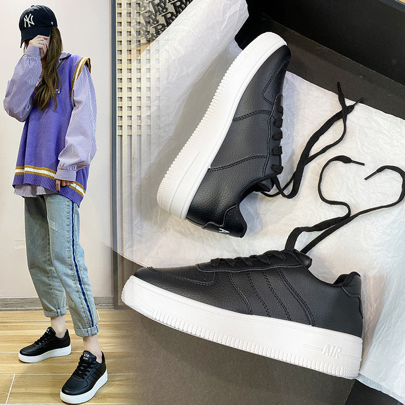 Dame komfortable sneakers i sporty-elegant design med slidstærkt overmateriale og blød støddæmpning Stilla