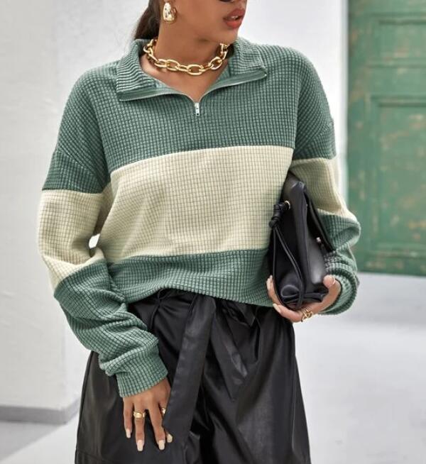 Kvinders sweater med lynlås og blokstriber Stilla
