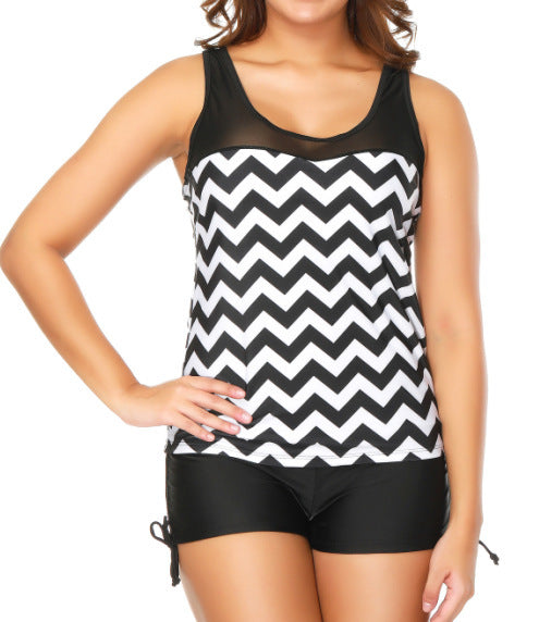 Dame Sporty Tankini-sæt med moderne zigzag-mønster og komfortable shorts Stilla