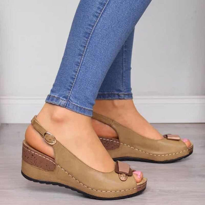 Dame Wedge-sandaler med justerbar rem og skridsikker sål Stilla