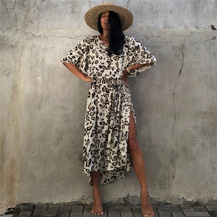 Dame Maxi-kjole med asymmetrisk snit og dyreprint Stilla
