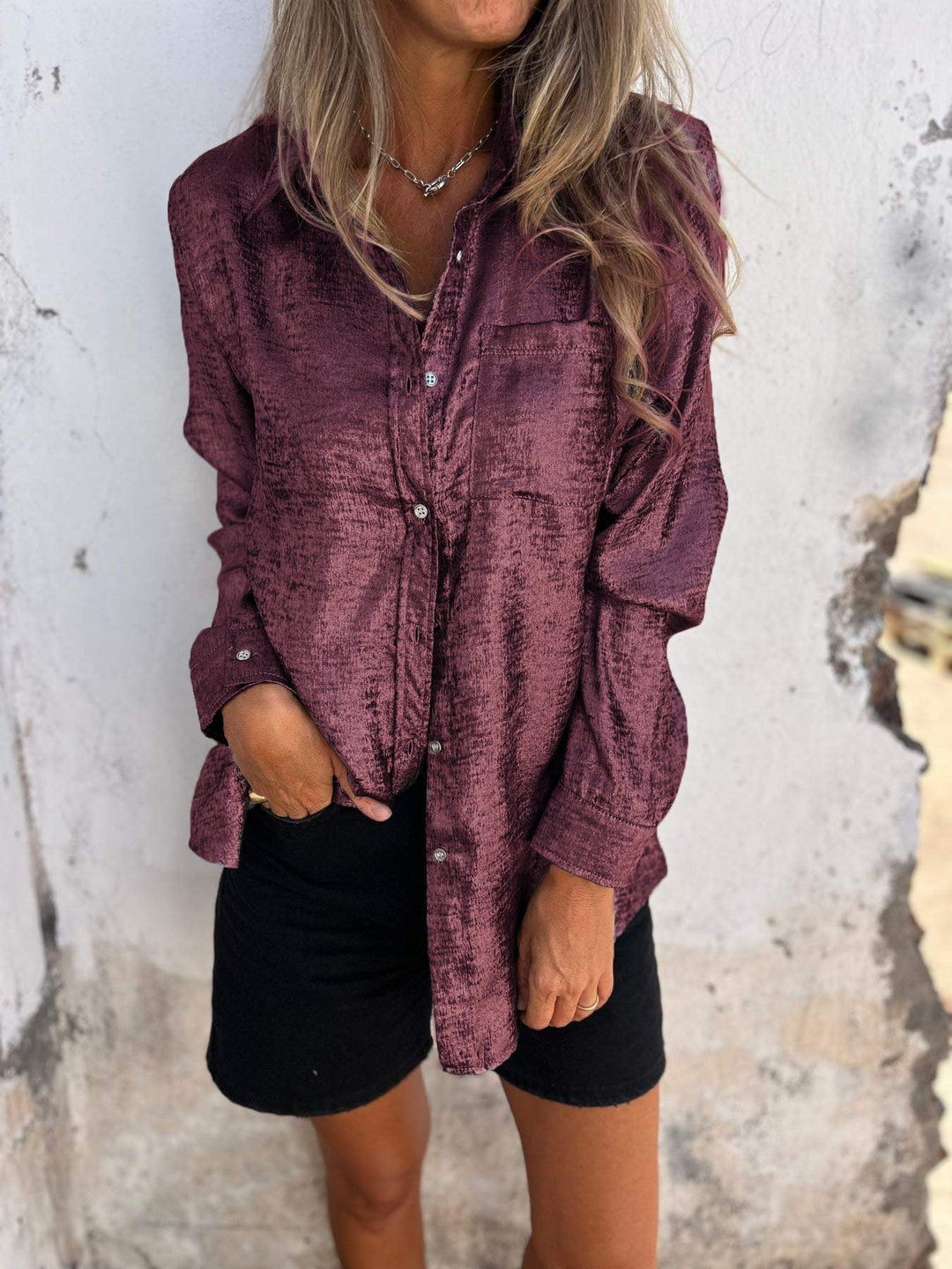 Stilla | Elegant Glinsende Metaliseret Bluse Med Drapering