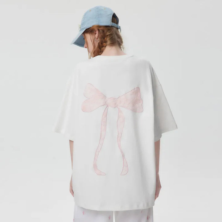 Stilla | T-Shirt Oversize med broderet knude