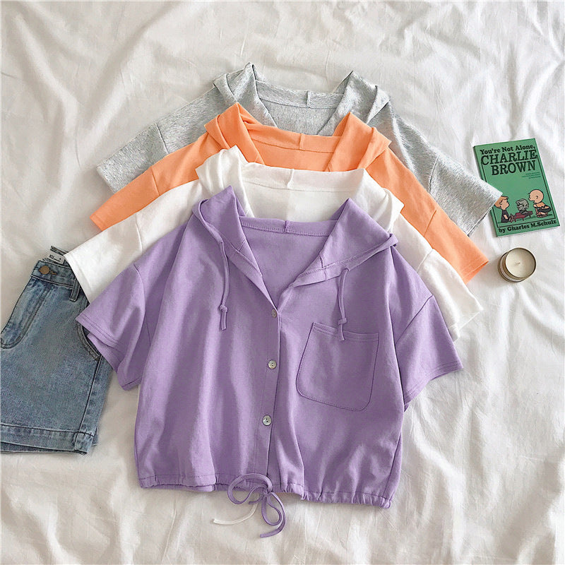 Femme Cropped Button-Up Hoodie med justerbar snoretræk Stilla