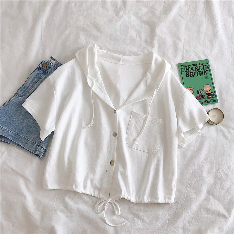 Femme Cropped Button-Up Hoodie med justerbar snoretræk Stilla