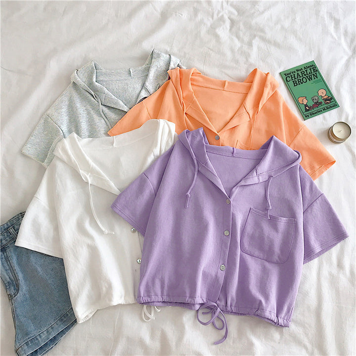 Femme Cropped Button-Up Hoodie med justerbar snoretræk Stilla